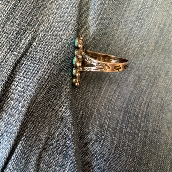 Vintage Navajo Snake Eye Turquoise Ring - Picture 2 of 4